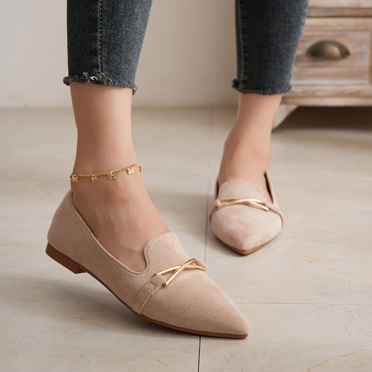 ChicPoint™ Women’s Metal Accent Flats