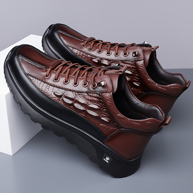 UrbanStride™ – Men’s Minimalist Faux Leather Sneakers