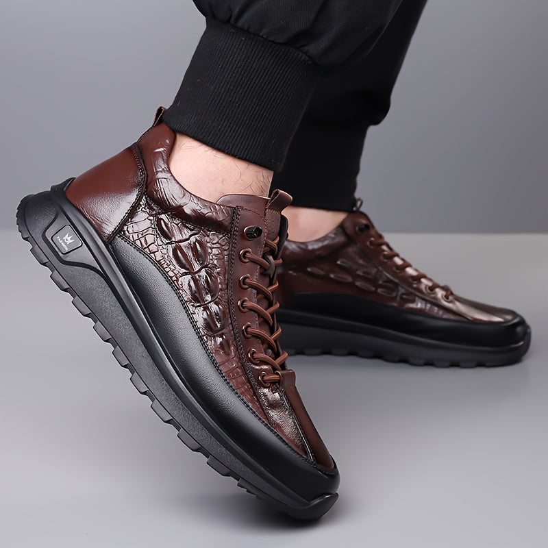 UrbanStride™ – Men’s Minimalist Faux Leather Sneakers