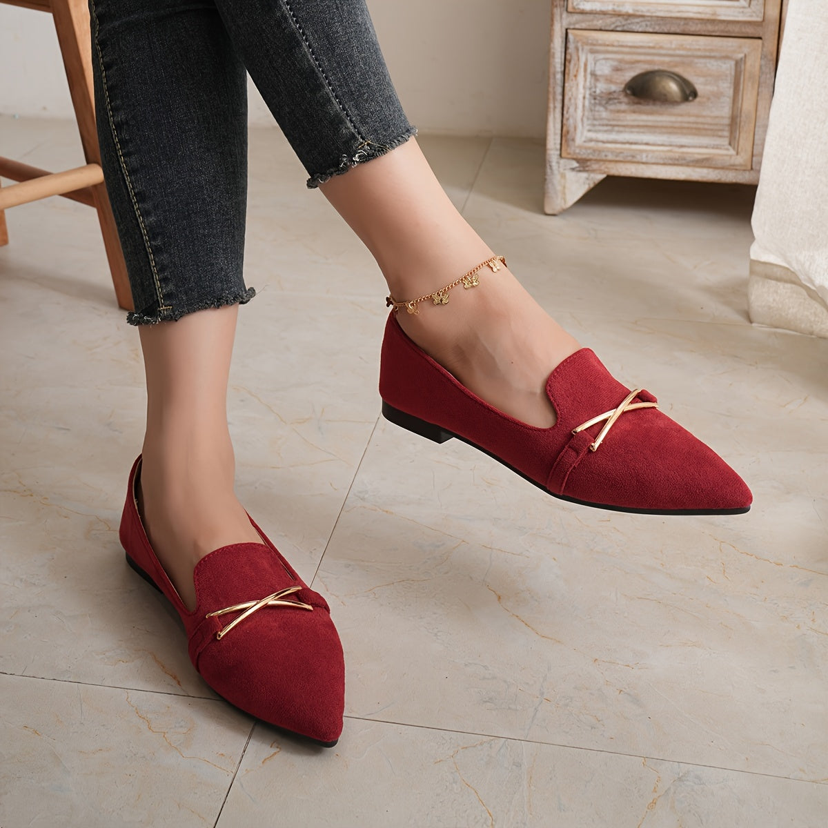 ChicPoint™ Women’s Metal Accent Flats
