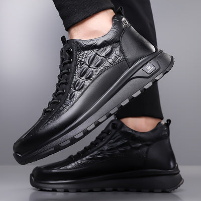 UrbanStride™ – Men’s Minimalist Faux Leather Sneakers